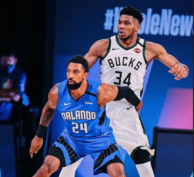 江苏队横扫雄鹿，陶汉林刷新纪录