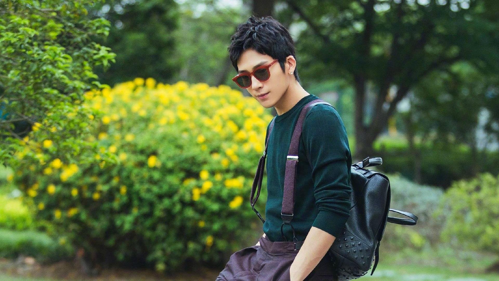 冰火绿茵场，天才闪耀与凡人鏖战，昨夜足球的双重奏