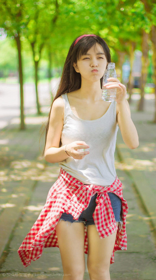 龙腾伯纳乌，维尼修斯式突破与中国设计如何正面击溃德国足球美学