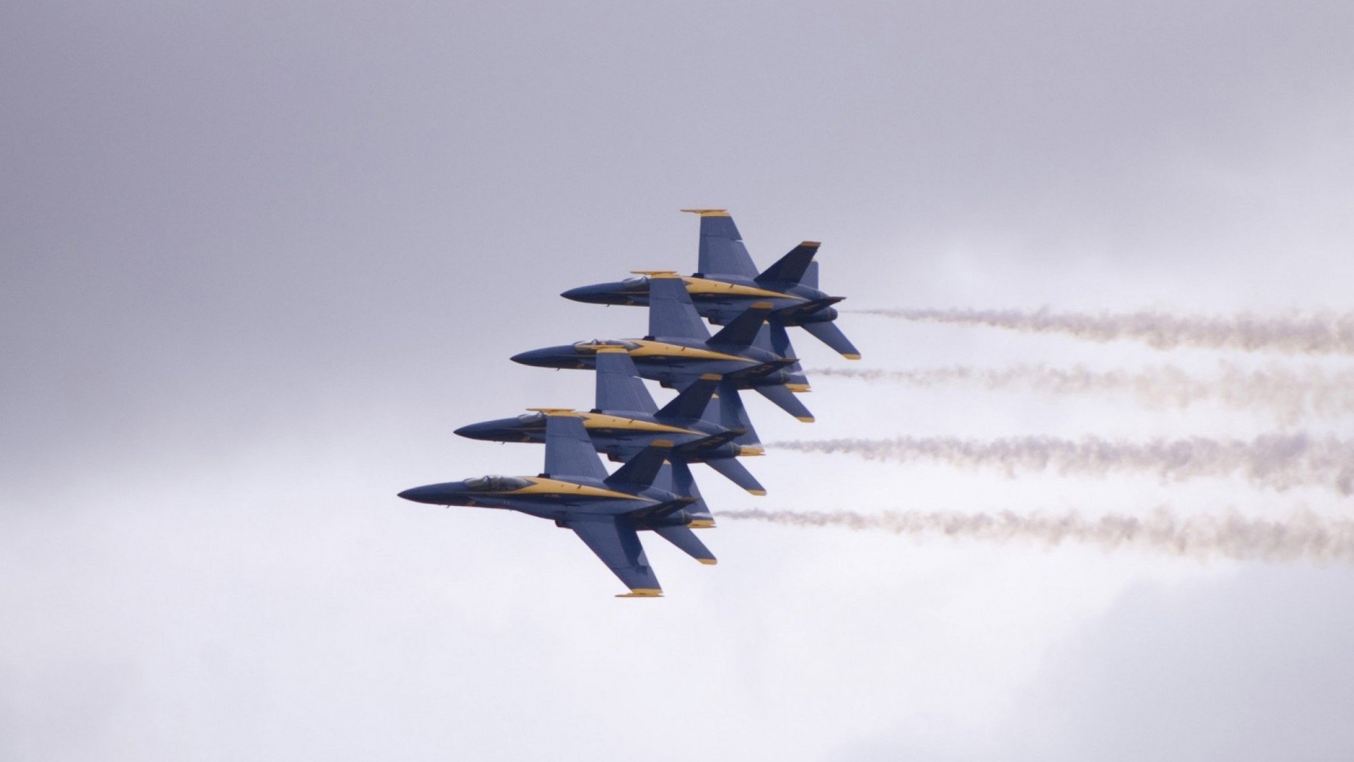 欧冠王者的两大定律，楚阿梅尼一手掌控比赛走势，曼城持续横扫德国军团